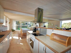 Fridge, microwave, dishwasher, cookware/dishes/utensils