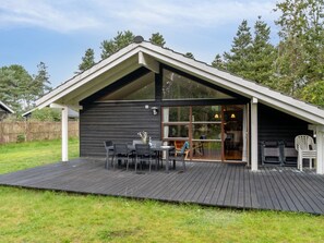 Outdoor dining - "Wilgrib" - 400m from the sea by Interhome (Højby)