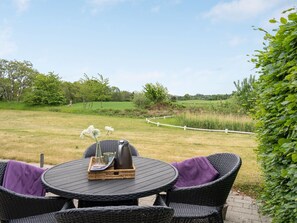 Outdoor dining - "Manola" - 300m from the sea by Interhome (Brenderup Fyn)