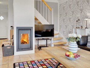 TV, fireplace, DVD player - "Manola" - 300m from the sea by Interhome (Brenderup Fyn)