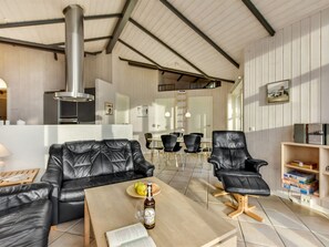 TV, fireplace, DVD player