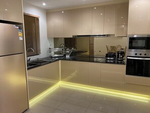 ลักซ์ชัวรี่วิลล่า | ครัวส่วนตัว