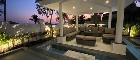Luxury Villa | Terrace/patio