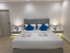 ลักซ์ชัวรี่วิลล่า | 4 ห้องนอน, ตู้นิรภัยในห้องพัก, เตารีด/โต๊ะรีดผ้า, Wi-Fi ฟรี