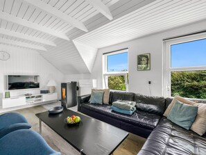 Televisie en een open haard