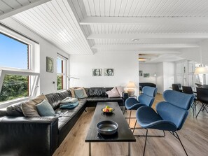 Televisie en een open haard