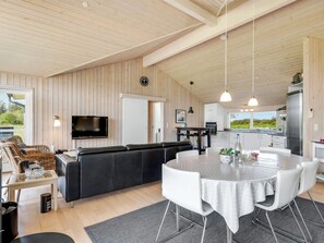 Dining - "Oskarvine" - 900m from the sea by Interhome (Løkken)