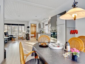 Dining - "Agneta" - 750m from the sea by Interhome (Hadsund)