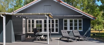 "Agneta" - 750m from the sea by Interhome