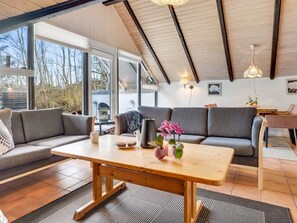 TV, fireplace, DVD player - "Arnfin" - 160m from the sea by Interhome (Rødby)