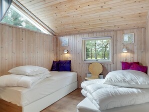 3 bedrooms, Internet