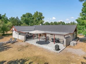 Outdoor dining - "Sitta" - 400m from the sea by Interhome (Rødby)