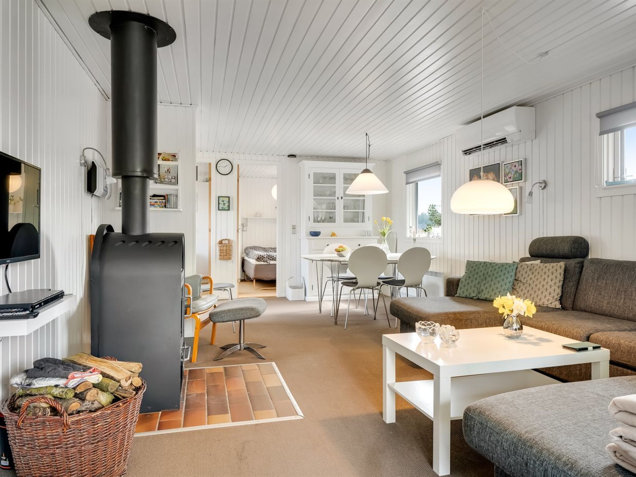 TV, fireplace, DVD player