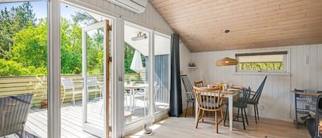 Ulkoruokailutilat