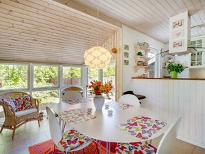 Dining - "Eweline" - 75m from the sea by Interhome (Gedser)