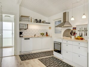 Fridge, microwave, dishwasher, cookware/dishes/utensils