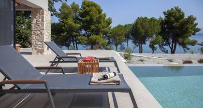 Theros Estate - Villa Aloe 1- 3 BED