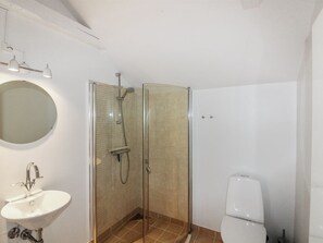Bathroom - "Hertha" - 500m from the sea by Interhome (Allinge)