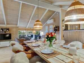 تناول الطعام