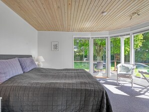 4 bedrooms, WiFi