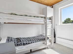 3 bedrooms, WiFi