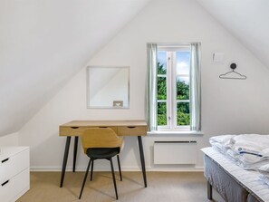 2 bedrooms, Internet
