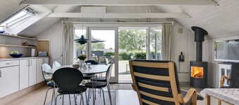 "Herbert" - 1km from the sea by Interhome