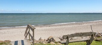 "Aleksa" - 400m from the sea by Interhome