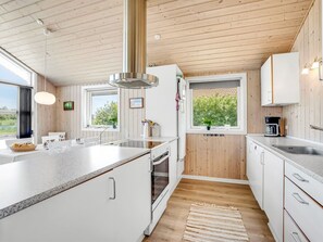 Fridge, microwave, dishwasher, cookware/dishes/utensils