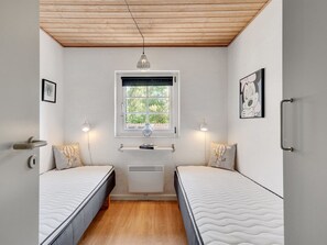 6 bedrooms, WiFi
