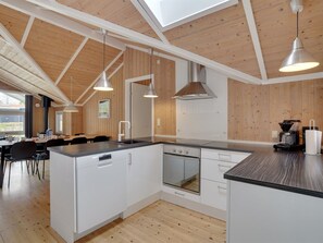 Fridge, oven, dishwasher, high chair - "Ruut" - 200m from the sea by Interhome (Væggerløse)