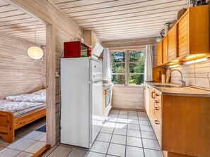 2 bedrooms, internet