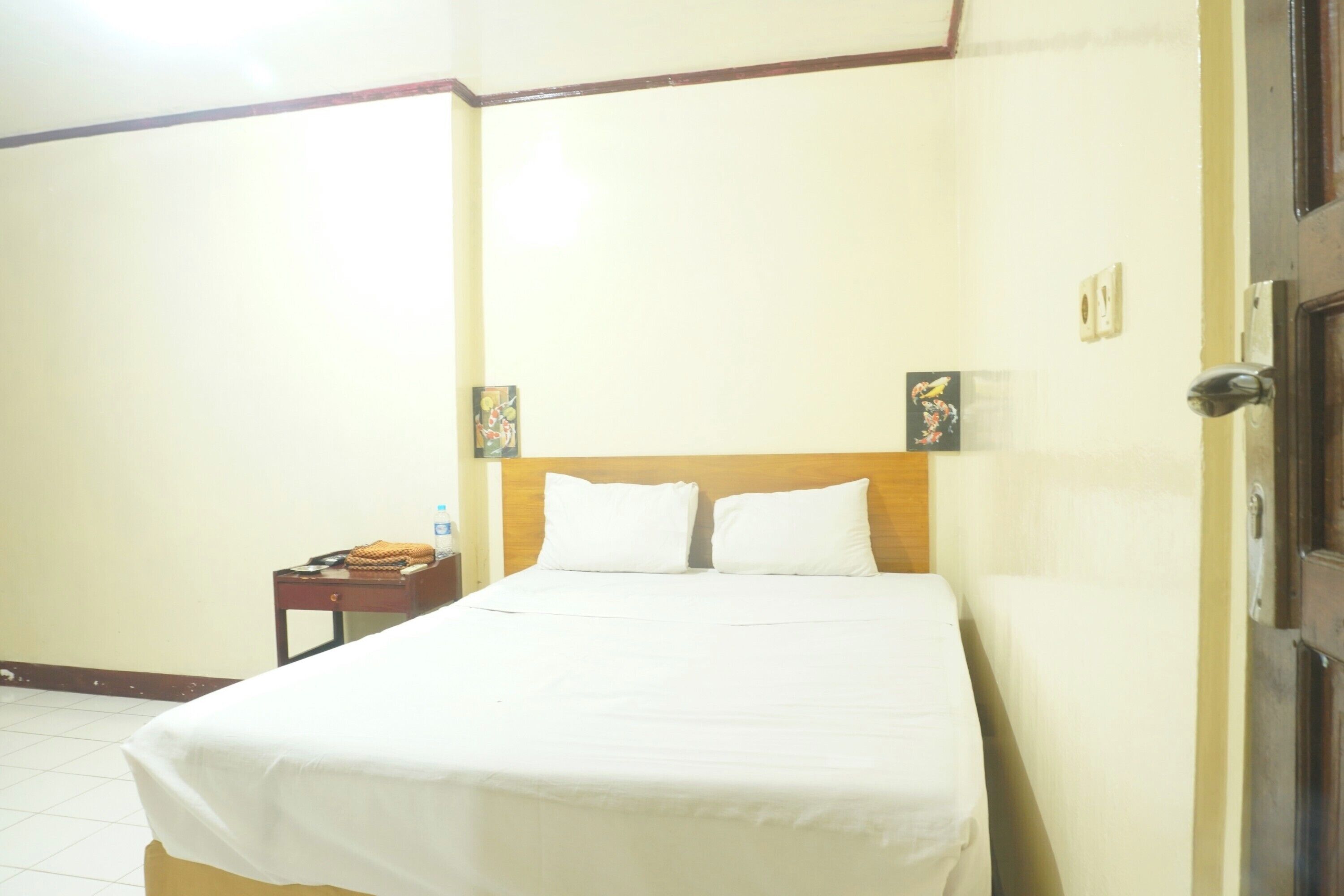 double room | desk, laptop workspace, free wifi, bed sheets