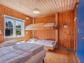 2 bedrooms, WiFi