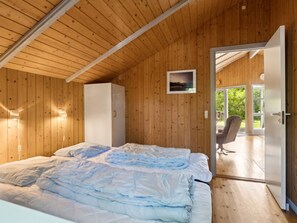2 bedrooms, Internet