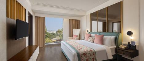 Minibar, desk, laptop workspace, soundproofing