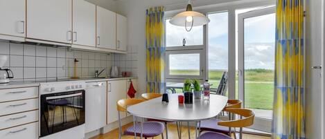 雪櫃、焗爐、洗碗機、廚房用具/餐具/器皿