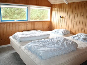 3 bedrooms, WiFi