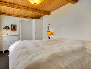 2 bedrooms, Internet