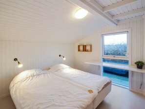 3 bedrooms, Internet