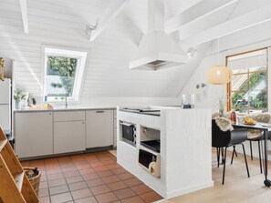 Køleskab, mikrobølgeovn, ovn, opvaskemaskine
