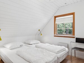 3 bedrooms, Internet