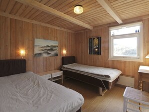 4 camere