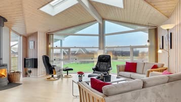Televisie en een open haard