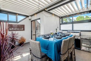 Luxury Townhome | Terrace/patio - StayCentral - Thornbury Townhouse (Thornbury)