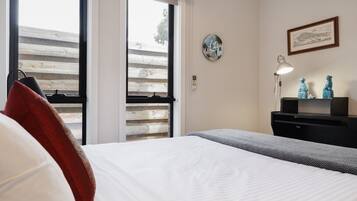 Luxury Townhome | 2 bedrooms, pillowtop beds, individually decorated