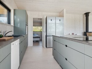 Réfrigérateur, micro-ondes, lave-vaisselle