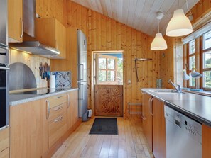 Fridge, microwave, dishwasher, cookware/dishes/utensils - "Hæryst" - 175m from the sea by Interhome (Sæby)