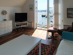 TV, DVD player