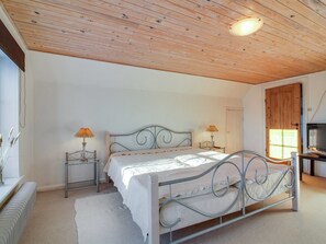 3 bedrooms, WiFi